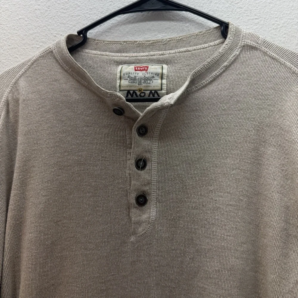VTG Levis Shirt Men's M Tan Henley Ribbed‎ Pullover Outdoors Work 90s Oversized